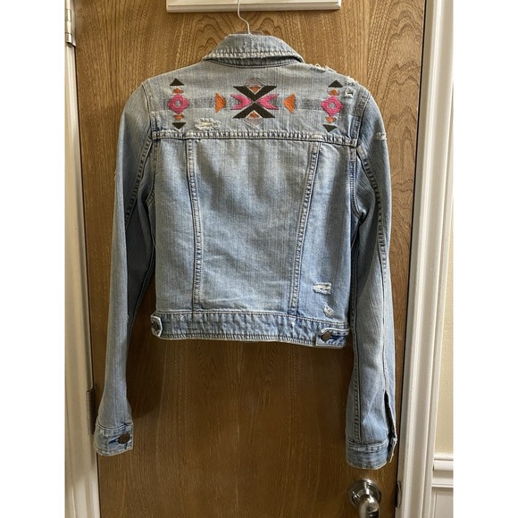 American Eagle Women's  Distressed Aztec Embroidered Denim Jacket Small - Picture 1 of 16